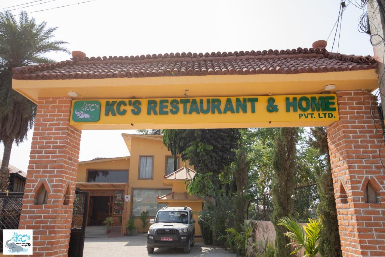 Kc'S Home Sauraha Exterior foto