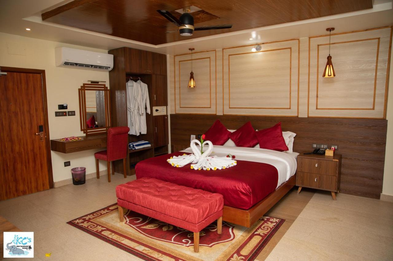 Kc'S Home Sauraha Exterior foto