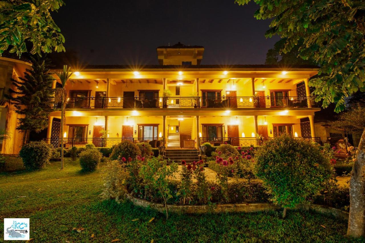 Kc'S Home Sauraha Exterior foto