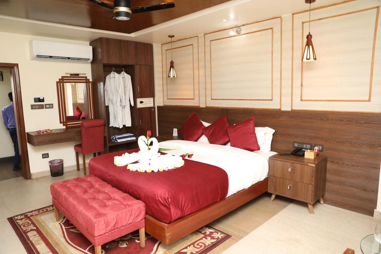 Kc'S Home Sauraha Exterior foto